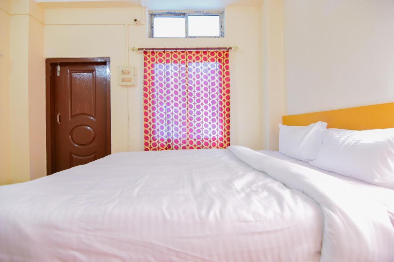 Dispur Spot On 30735 Dreamland Guest House מראה חיצוני תמונה
