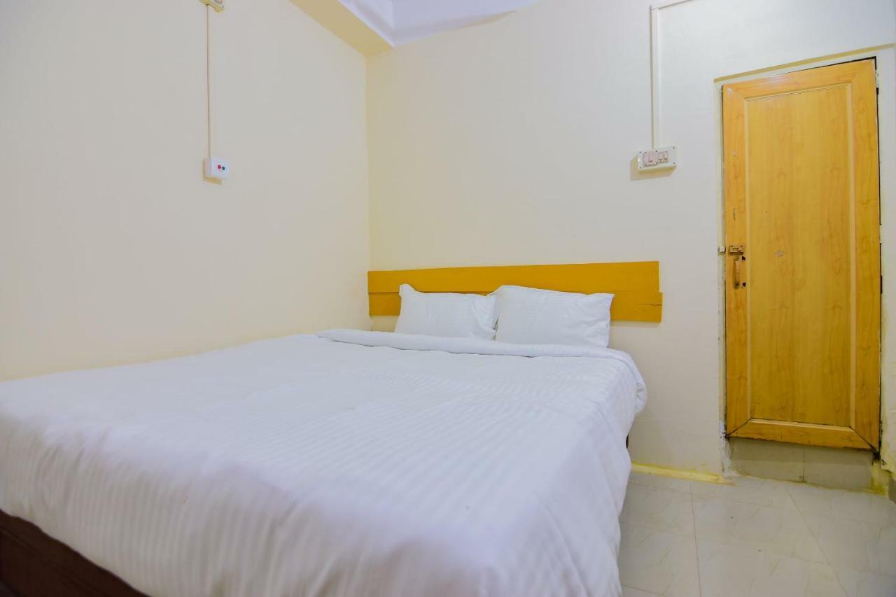 Dispur Spot On 30735 Dreamland Guest House מראה חיצוני תמונה